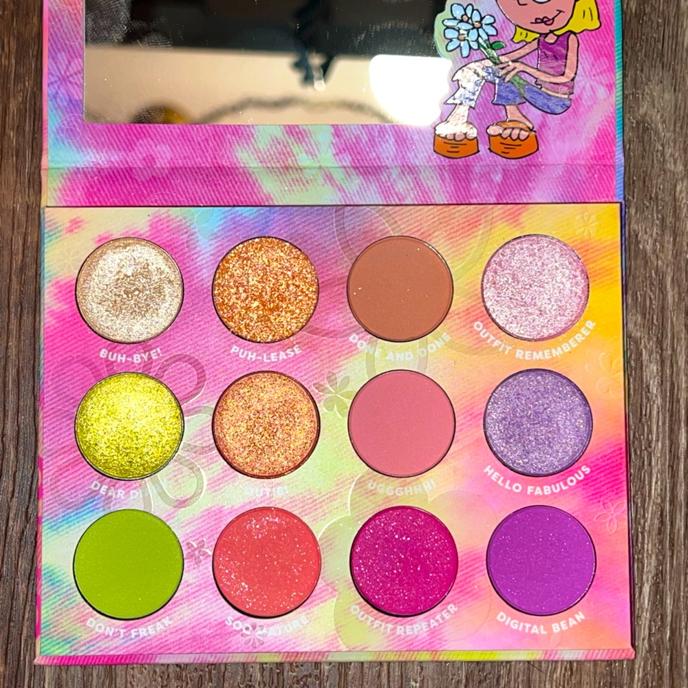 Colourpop Lizzie McGuire eyeshadow makeup palette